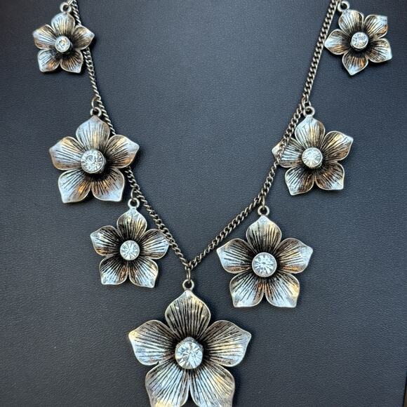 Jules B. Silver Tone Dangle Drop Flower Rhinestone Necklace 23" to 26" w/Ext. - Picture 3 of 5